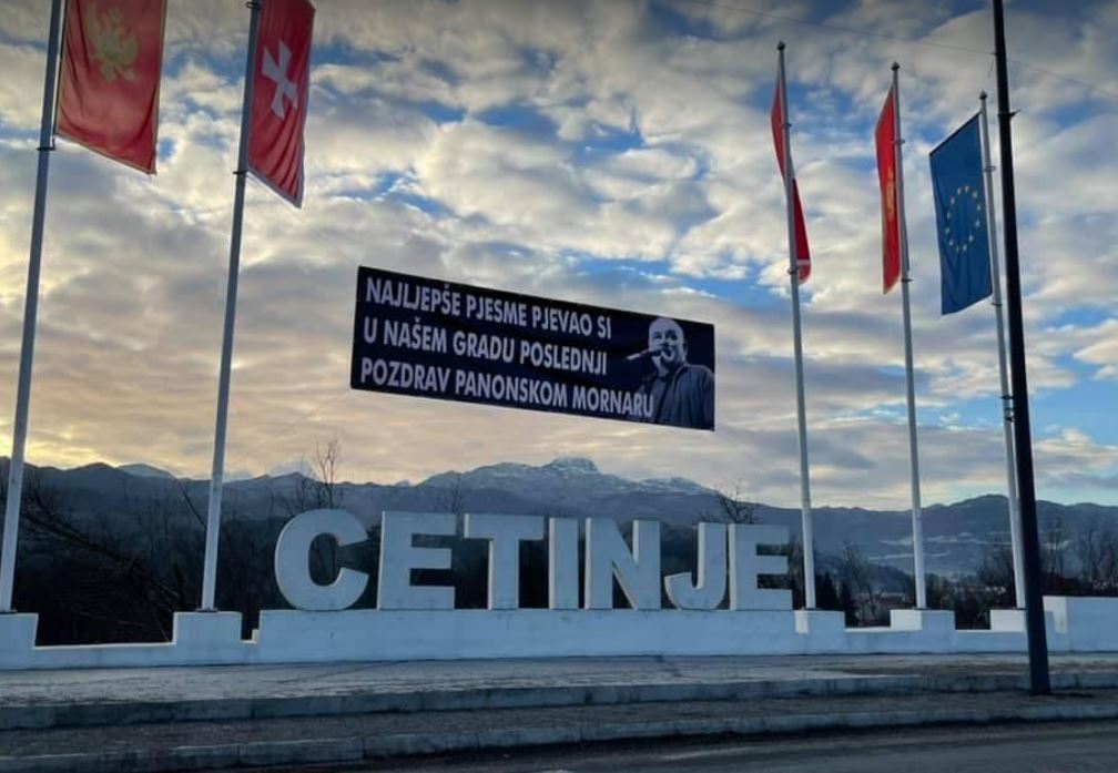Cetinjani se oprostili od Balaševića emotivnim transparentom