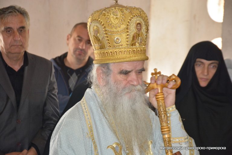 Amfilohije opet o politici: Crnogorska vlast se upisuje u Judine svatove