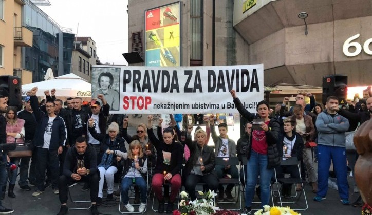 Pravda za Davida: Ko ima probleme na poslu zbog dolaska na Trg neka se javi, sve ćemo ih tužiti!