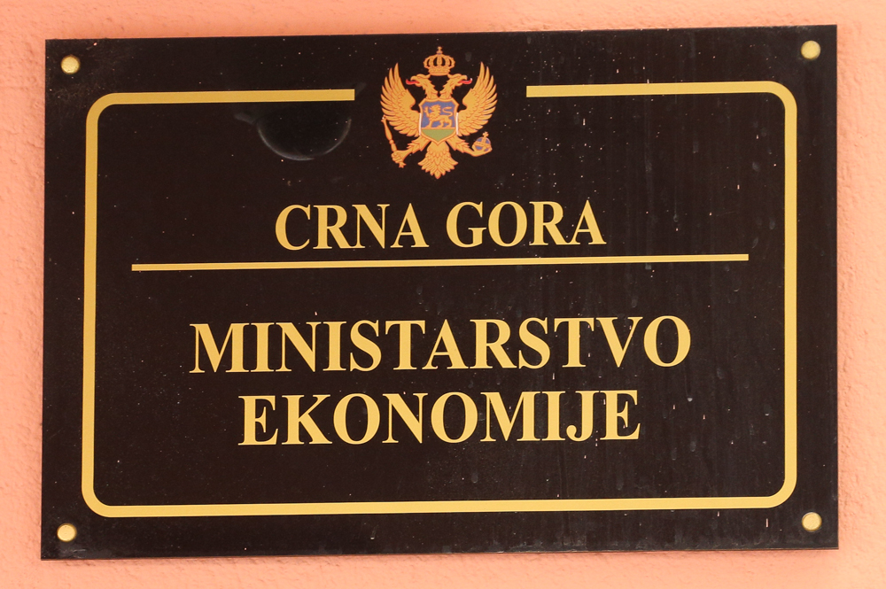 Sekulić: Ministarstvo ne želi da arbitrita u sporu sindikata i Telekoma, zakon svi da poštuju