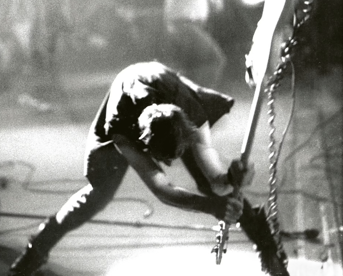 Himna koja ne pita protiviš li se presiji, već zašto se navikavaš da joj služiš