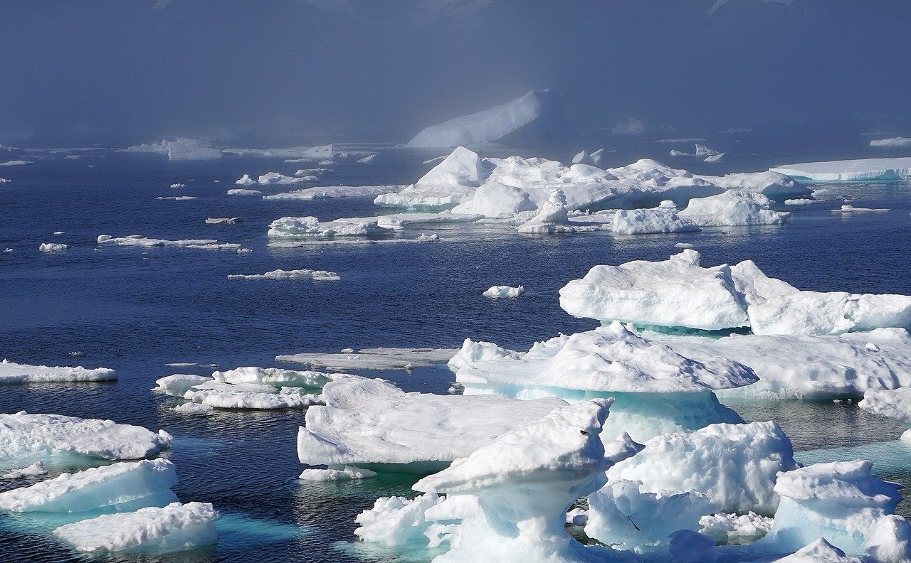 Led sa Grenlanda stigao u Dubai da rashlađuje pića? Žestoke kritike na društvenim mrežama