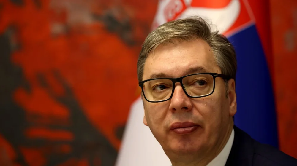 Vučić napustio VMA