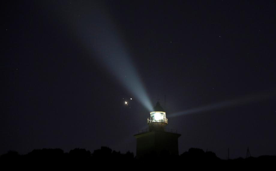 Pogledajte u nebo - Jupiter i Venera 'se dodiruju'