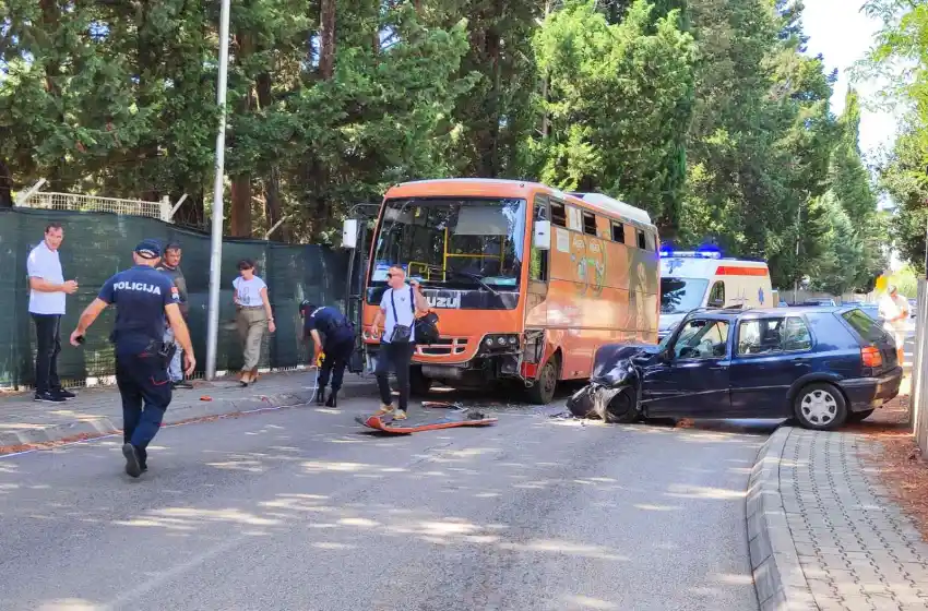 Bar: Sudar autobusa i putničkog vozila, više osoba povrijeđeno