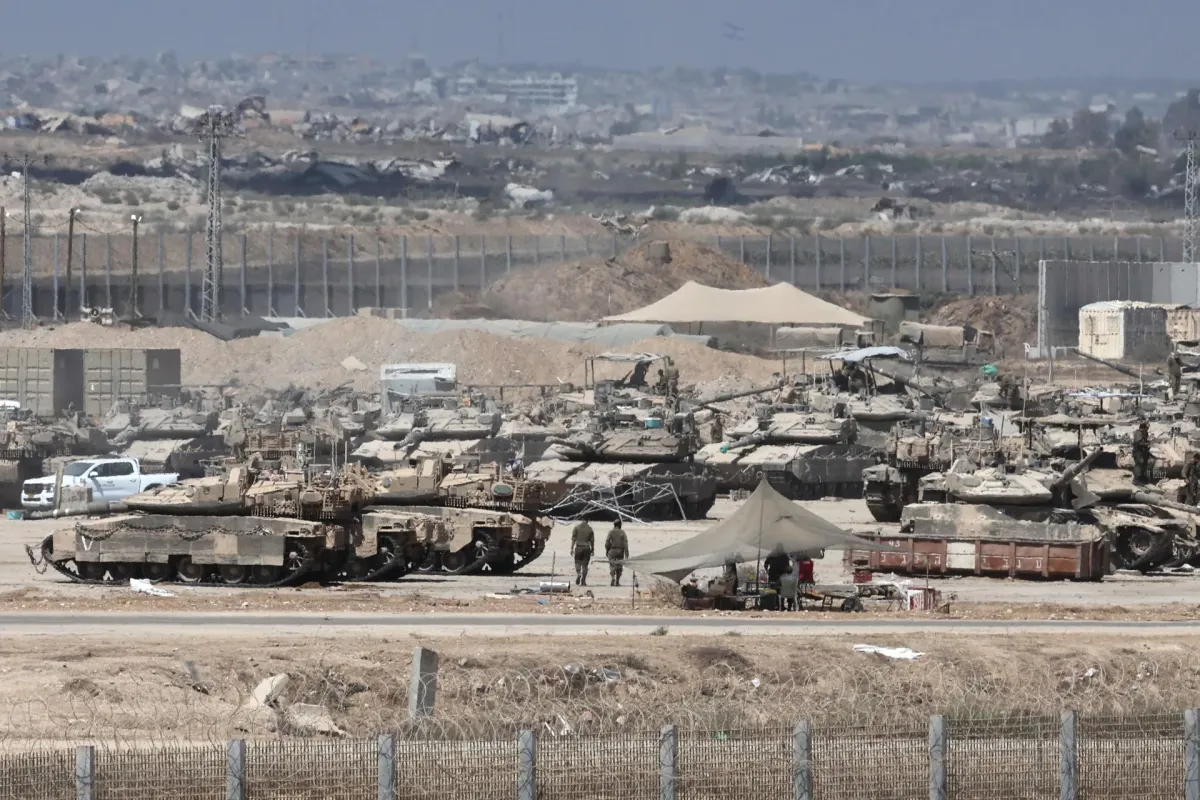 Izraelski napadi rastjeruju Palestinace iz domova u Gazi