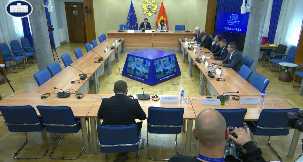 Marković i Novović nisu došli na kontrolno saslušanje o slučaju Telekom, vlast i opozicija osudili takav potez