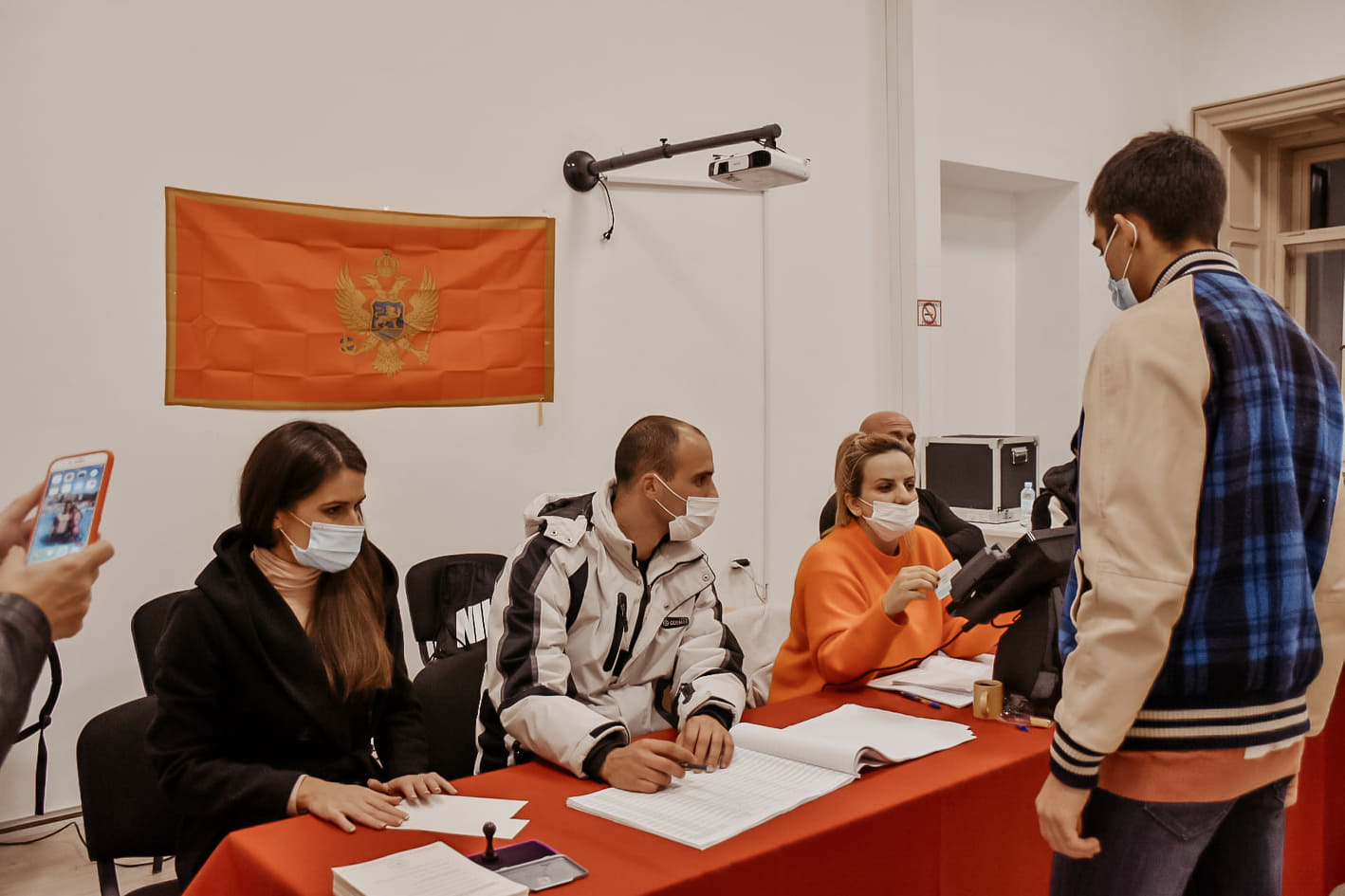 Zatvorena birališta: U Mojkovcu glasalo 83 odsto birača