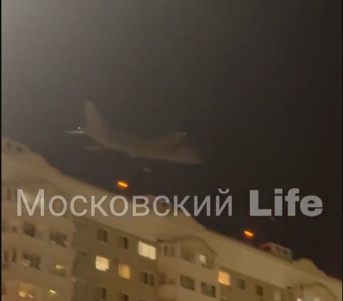 Veliki napad dronovima na Moskvu: Eksplozije odjekuju, nebo potpuno zatvoreno