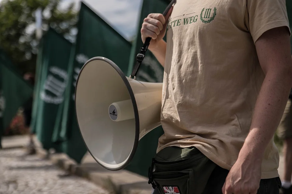 Hiljade ljudi u Kopenhagenu na protestu zbog predloga ukidanja državnog praznika