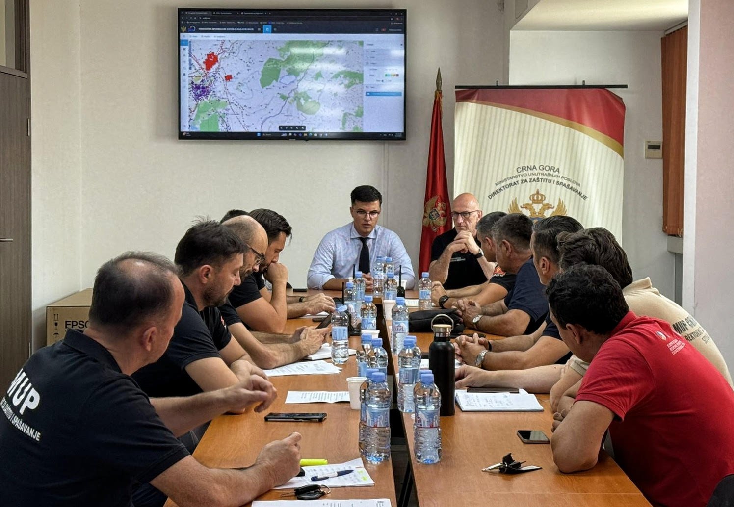 MUP: Prioriteti su Donje Mrke, Dinoša, Kuči i Topolovo; Tokom dana se očekuje dolazak još timova