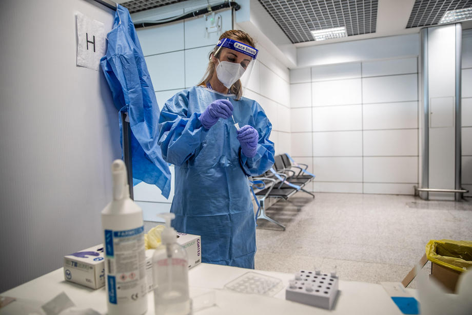 U Italiji skoro 11 hiljada novih slučajeva korone