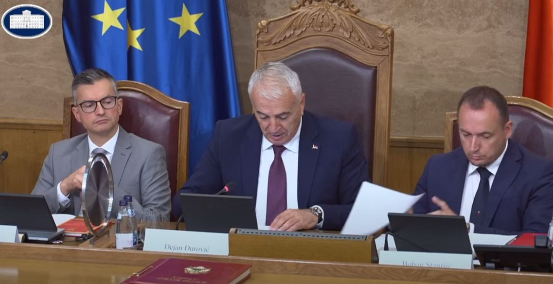 Značka govori više od riječi, samo treba otvoriti oči, gospodine Šarec