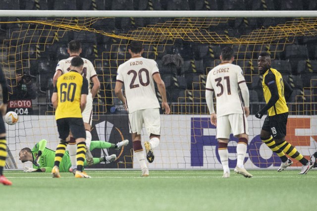 Preokreti Rome i Arsenala, Leverkuzen ubjedljiv