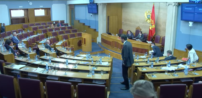Opozicija napustila parlament; Vuksanović Stanković: Bratić pobjegla sa bojnog polja