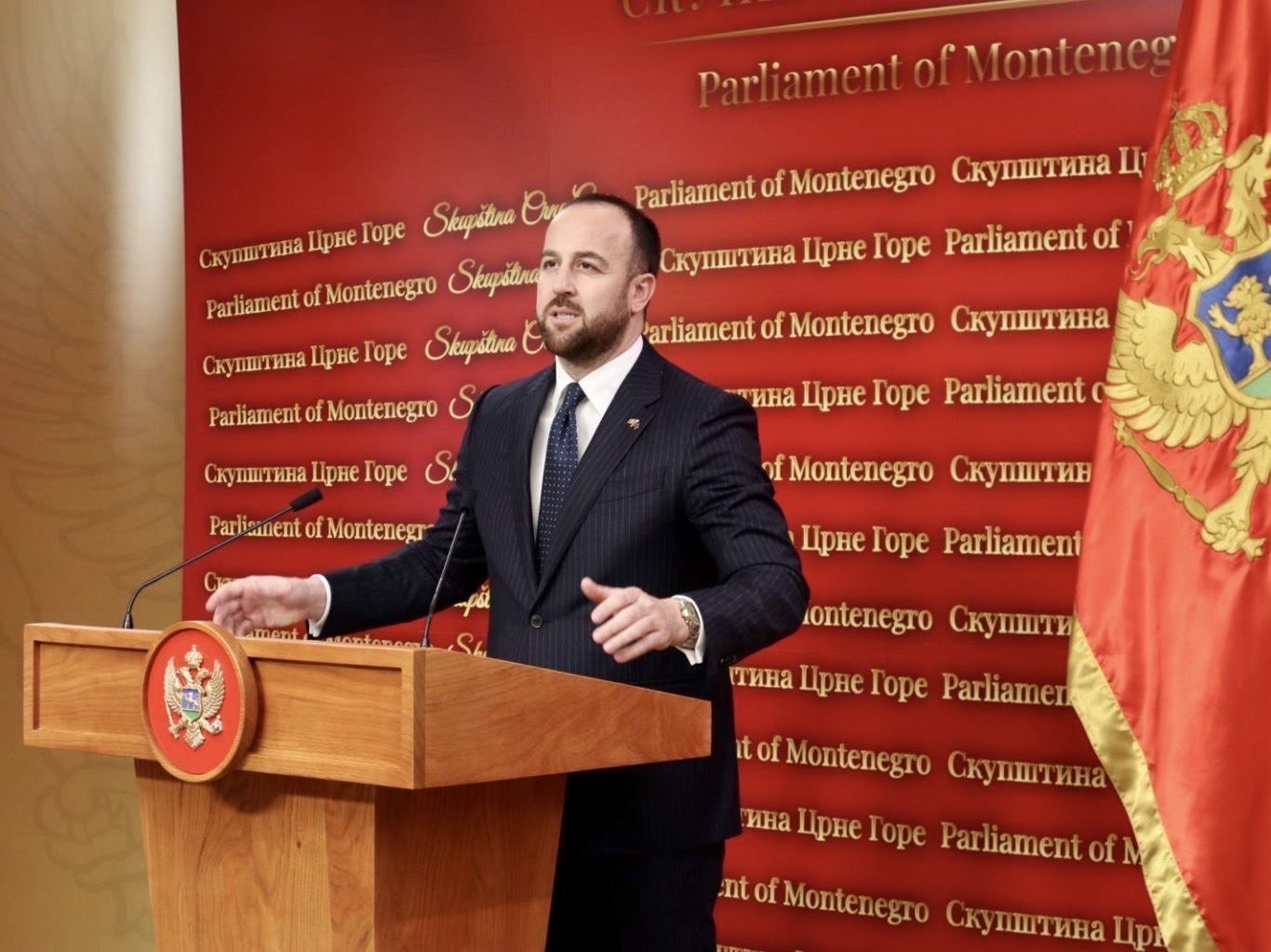 Nikolić: Milatović je svoju misiju u PES-u okončao kada je izlobirao da DF uđe u vlast i da  Mandić postane predsjednik Skupštine