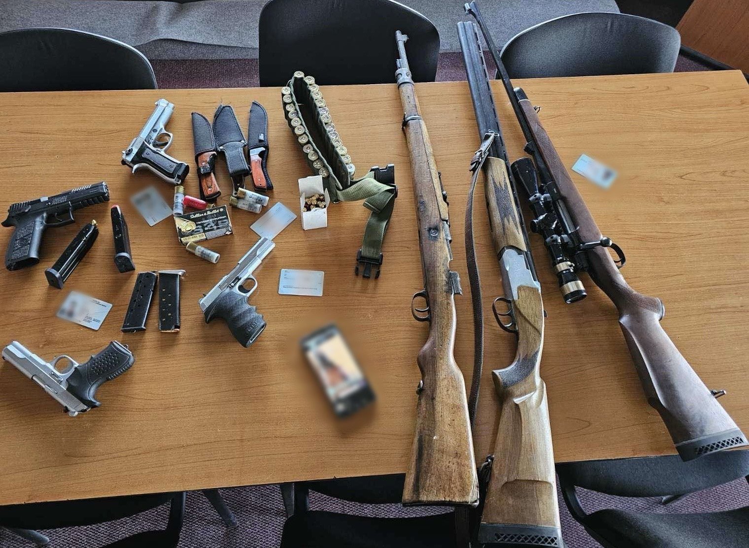 Berane: Nakon prijave porodičnog nasilja policija pronašla četiri pištolja i tri puške