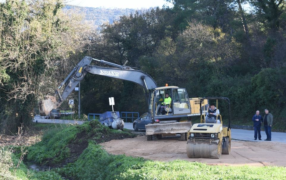 Tivat: Počela izgradnja prvog kružnog toka na trasi glavnog bulevara