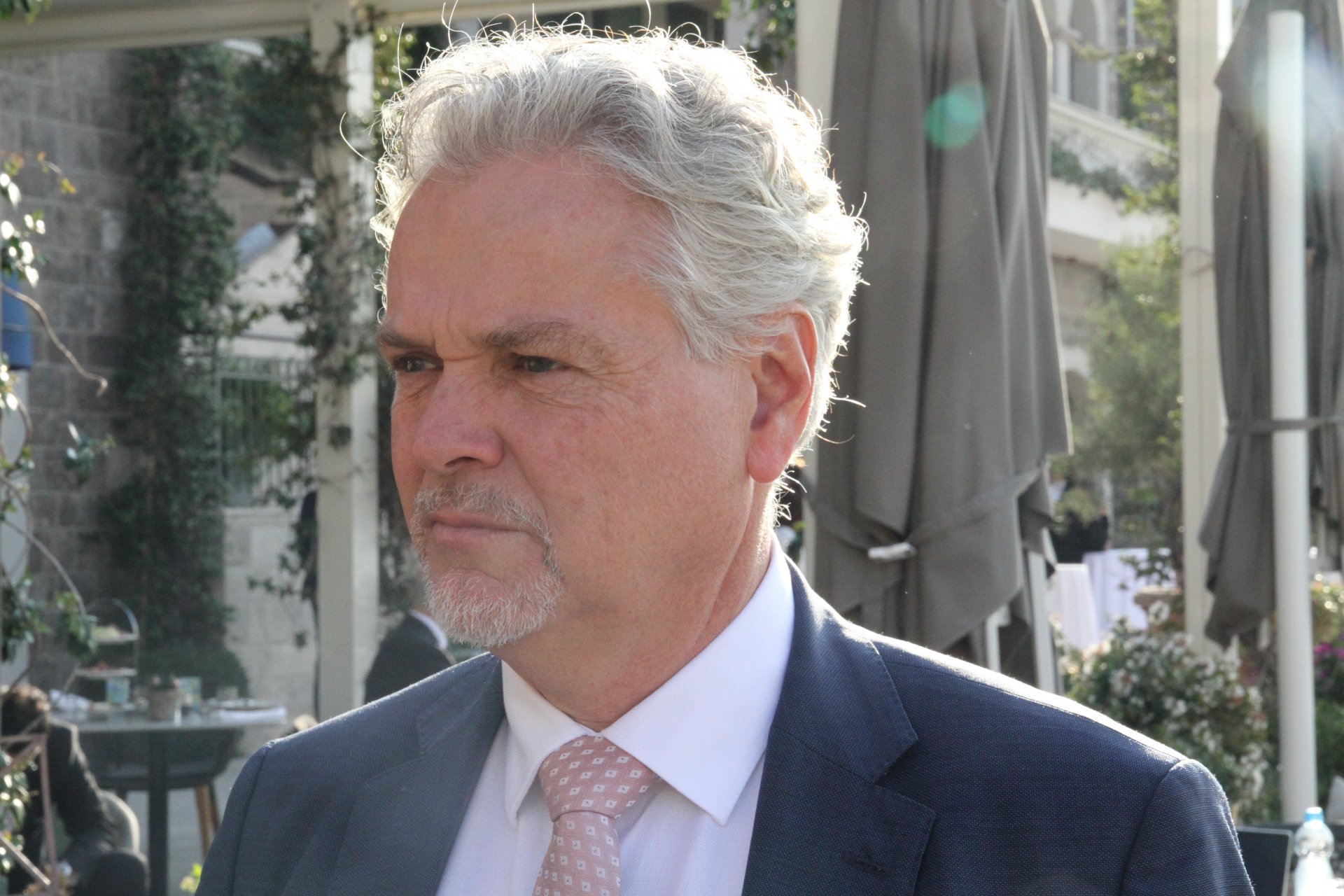 Satler: Ne želimo da vidimo identitetska pitanja i podjele u društvu