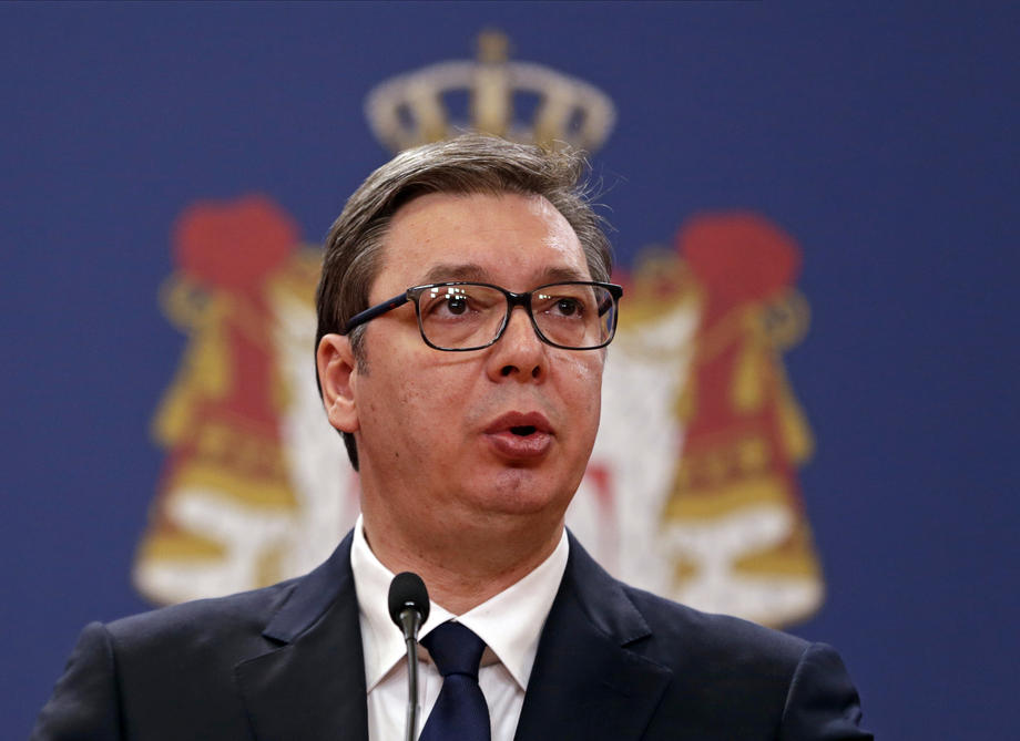 Zašto se Vučić tako uporno dodvorava Kini?