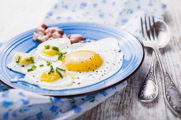 Pržena jaja su zdravija i ukusnija uz ovaj sastojak