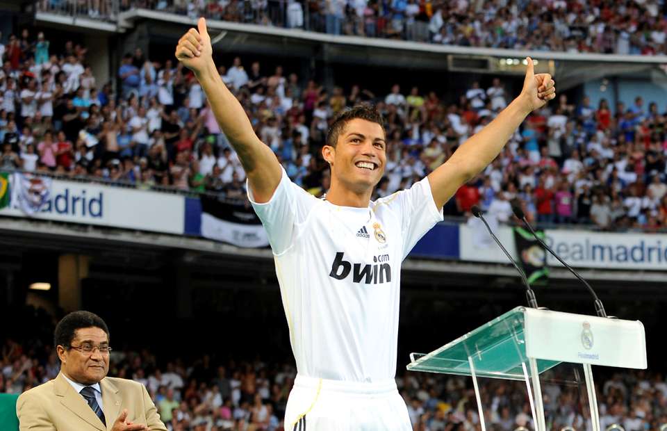 Ko je igrao za Real kada je debitovao Kristijano Ronaldo?