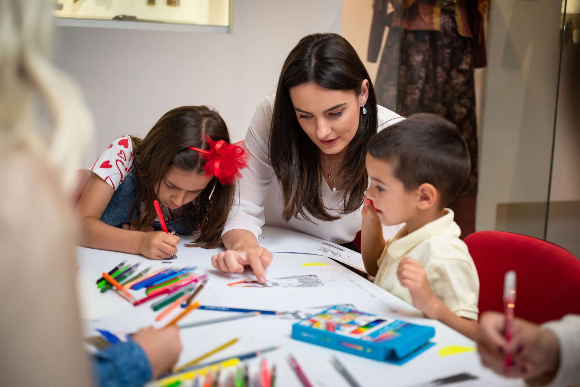 Supruga Jakova Milatovića pokreće projekat “Dječijim koracima kroz crnogorsku kulturu”
