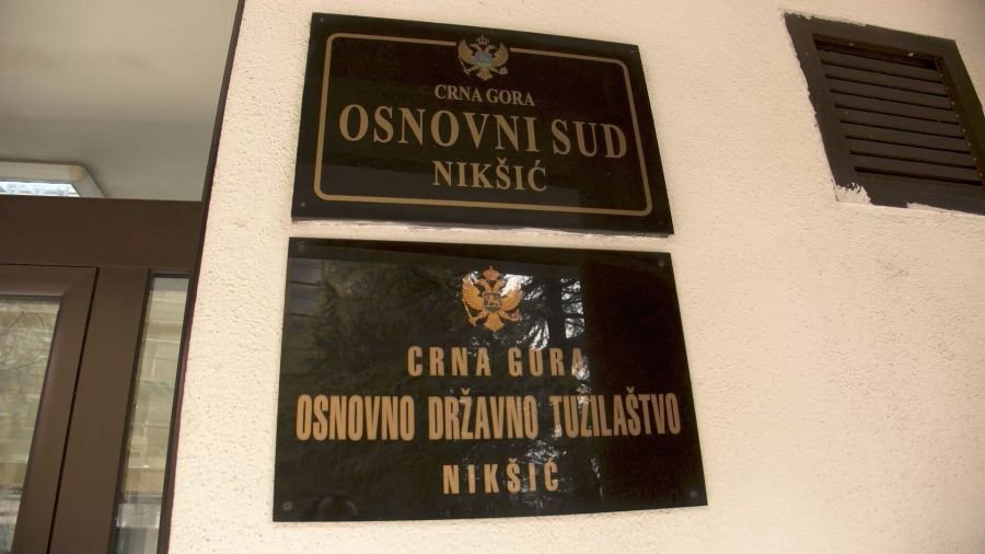 Nikšić: Troje djece osumnjičeno da su krali novac, telefone, naočare... protiv roditelja prekršajne prijave