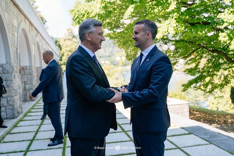 Kabinet premijera: Pružena podrška ministrima vanjskih poslova da kroz redovan dijalog nastave da rade na otvorenim pitanjima