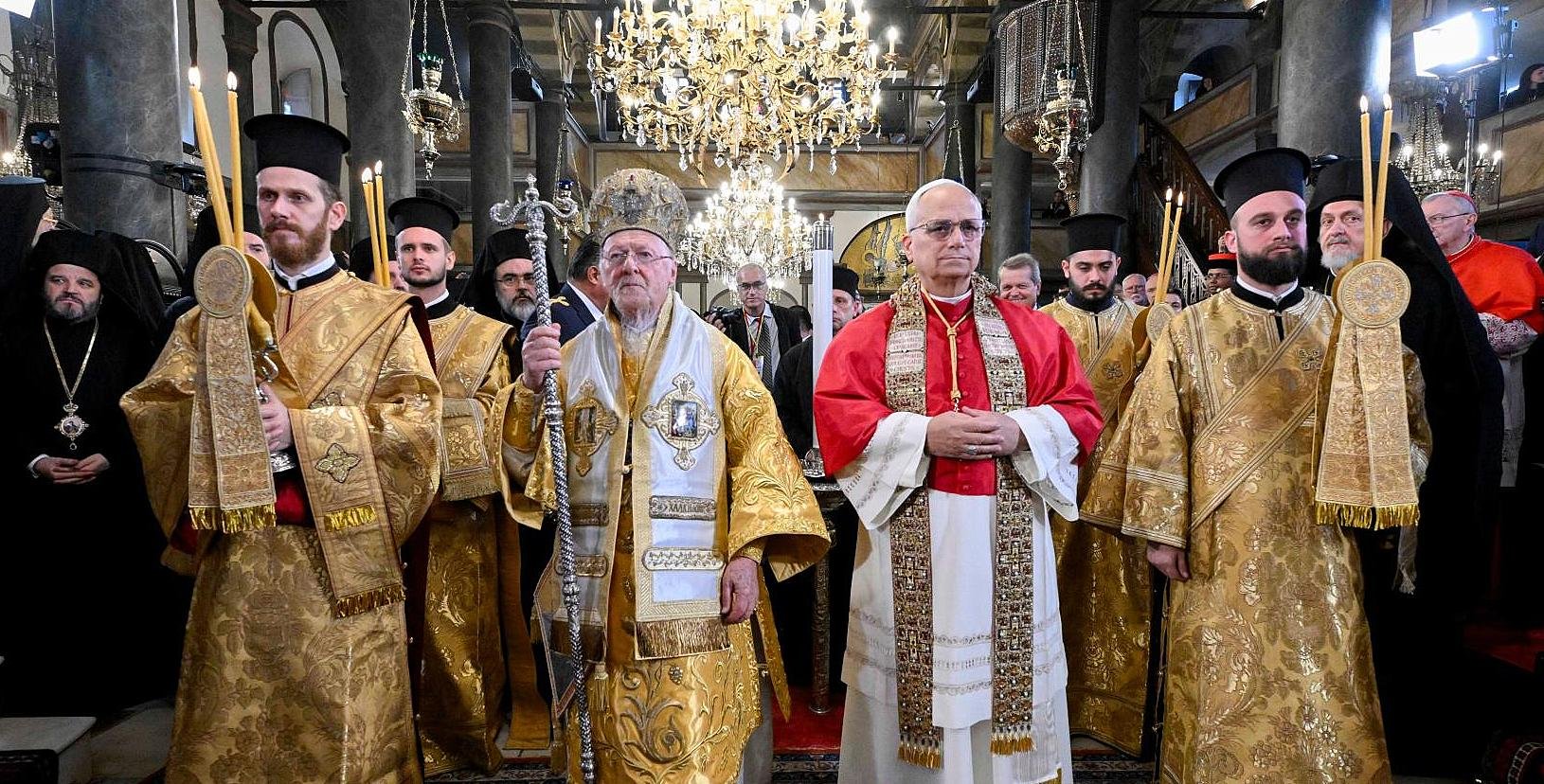 Braća u Hristu! Zajednička liturgija Patrijarha i Pape u śedištu Vaseljenske patrijaršije