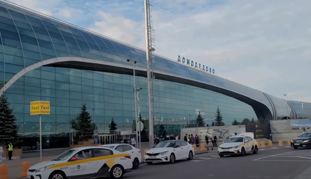Moskva pod napadom dronova, Domodedovo nakratko zatvoren