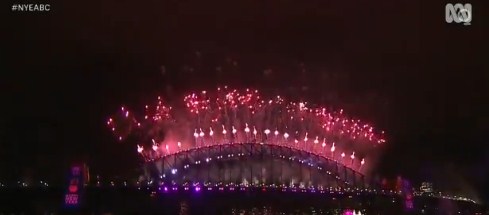 Australija dočekala Novu godinu tradicionalnim vatrometom u Sidneju