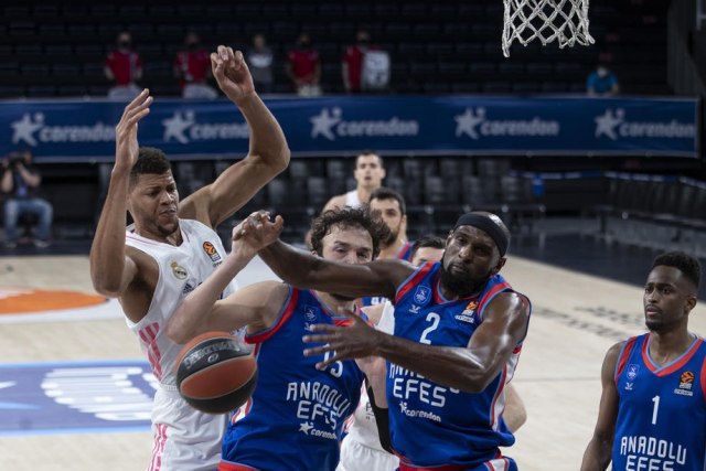 Efes eliminisao Real i otišao na F4