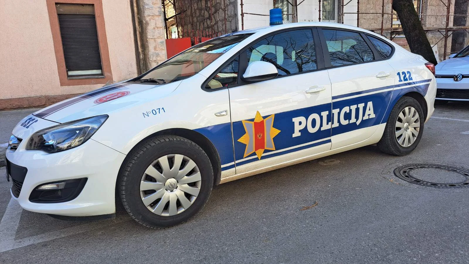 U pucnjavi u Nikšiću ubijen mladić