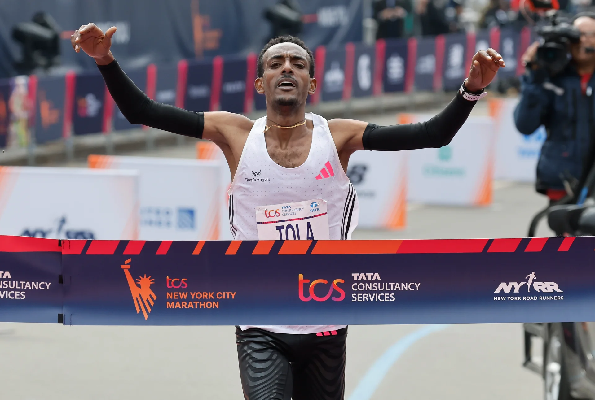 Etiopljanin Tola oborio rekord maratona u Njujorku