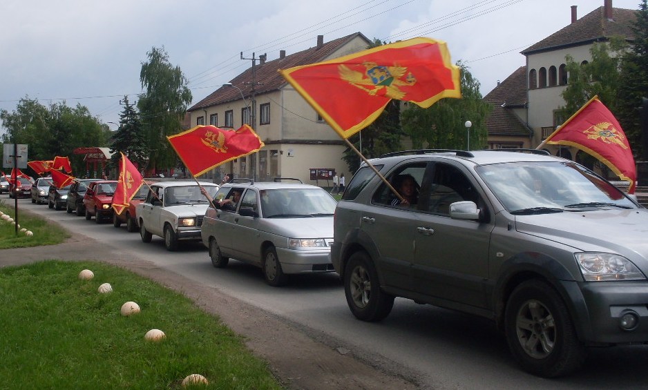 Krstaš dolazi na skup ispred Skupštine: Crnogorski iseljenici dijele zabrinutost za budućnost države