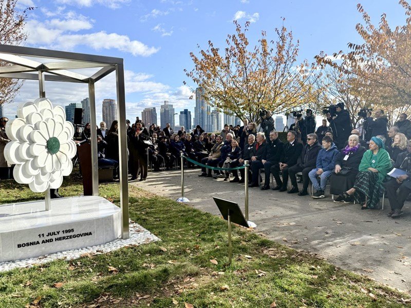 U sjedištu UN-a u Njujorku otkriven Cvijet Srebrenice