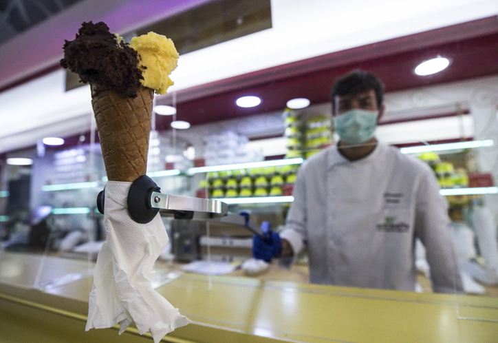 Ovako sad u Rimu prodaju sladoled: Zaboravite kako smo radili prije covida-19
