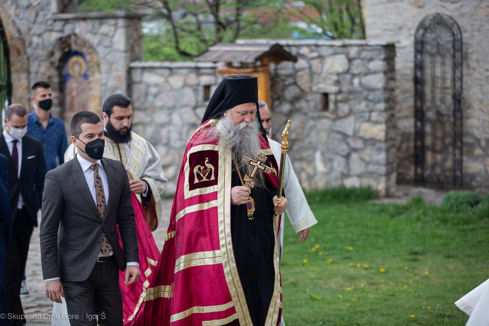 Bečić prisustvovao vaskršnjoj liturgiji u manastiru Đurđevi stupovi