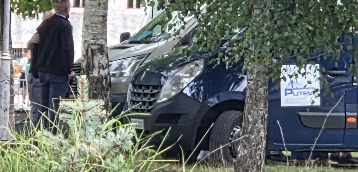 Kombiji podgoričkih Puteva prevozili goste do Šavnika, gdje su juče pjevane tuđe himne i klicalo Republici Srpskoj