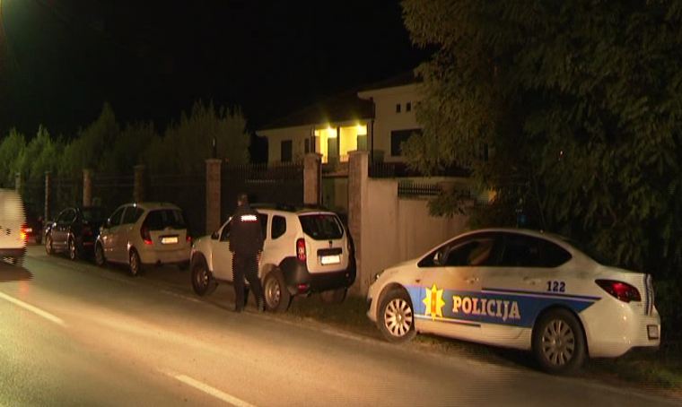 Policija pretresa kuću Kneževića