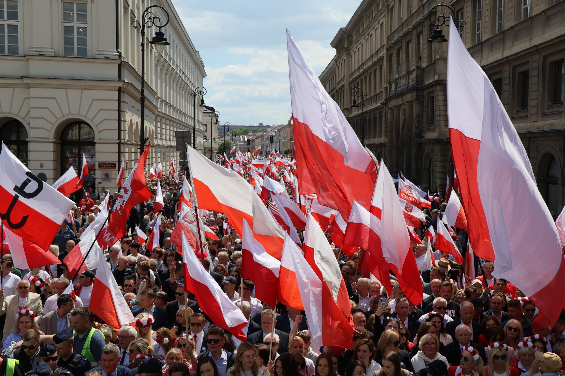 Varšava: Kandidati za predsjednike istovremeno izveli desetine hiljada ljudi na ulice