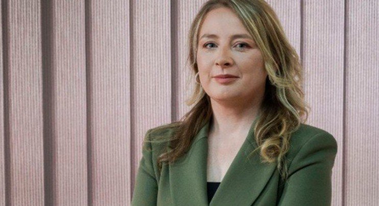 Omerović: Zaključak kojim se oduzima nagrada Radovanu Karadžiću prošao odbore, sjednica Skupštine pomjerena za 19h