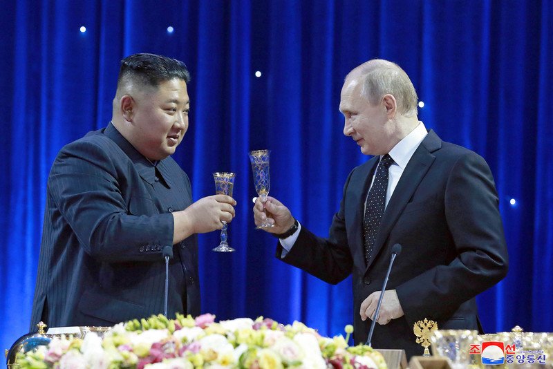 Kim čestitao Putinu