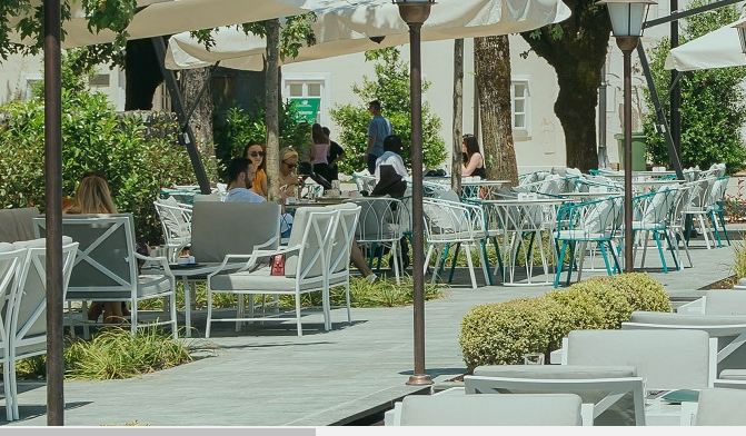 Otvorena "Gradska kafana" na Cetinju, posao dobilo više od 30 ljudi