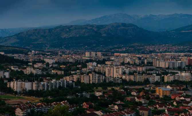 Pripadnici podgoričke Službe zaštite uhvatili dvije zmije u Gornjoj Gorici i Zagoriču