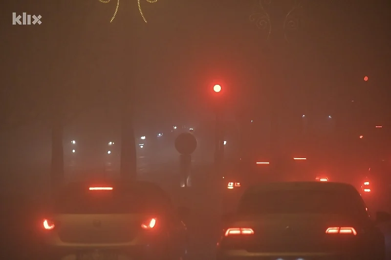 Sarajevo je i večeras najzagađeniji grad na svijetu: Vazduh opasan po život, vidljivost skoro pa nikakva