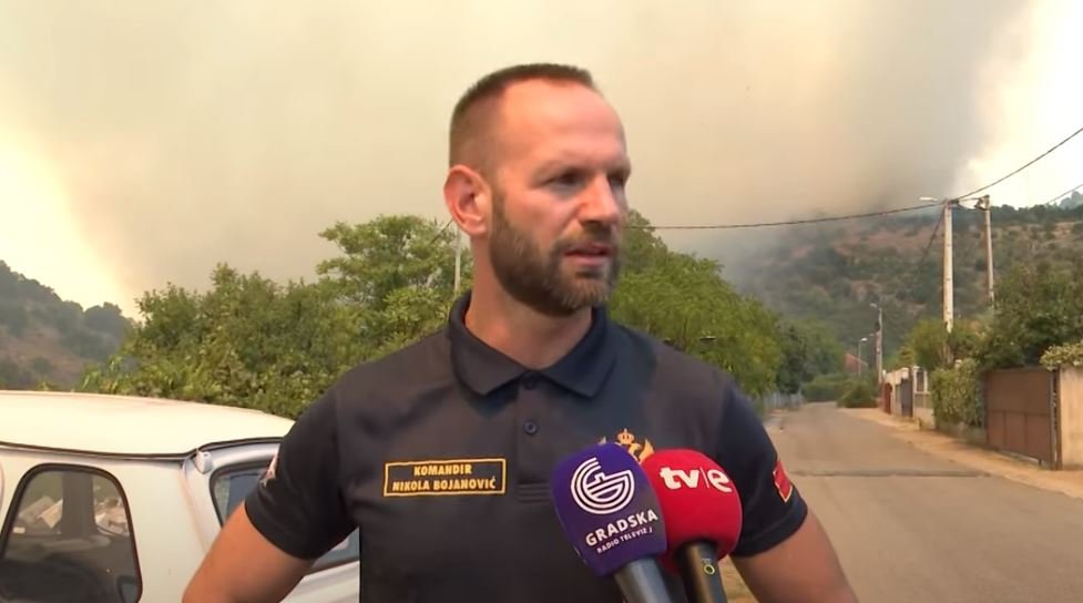 Prilikom gašenja požara u Rogamima povrijeđen vatrogasac