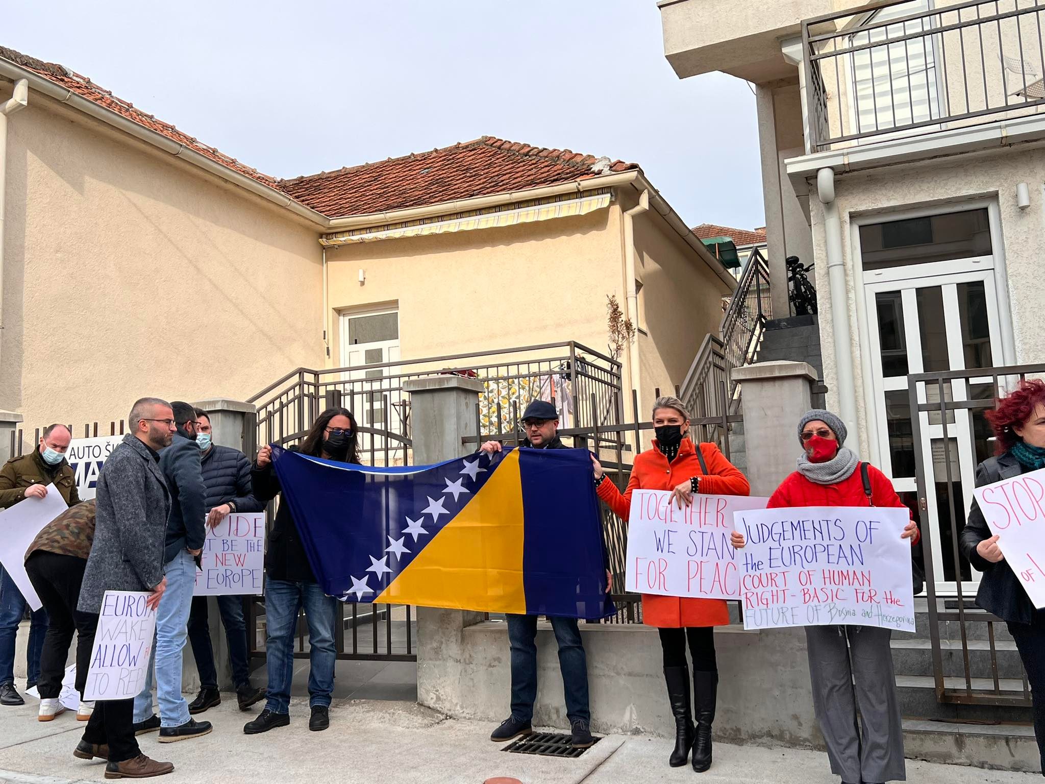 Protest Zajedno za mir: Ako padne Bosna neće biti ni Crne Gore