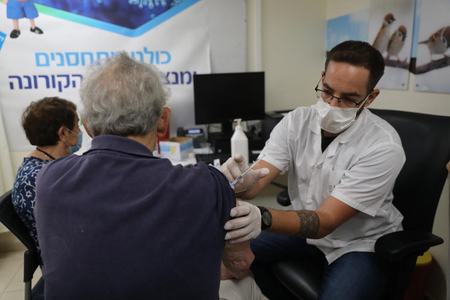 Šta se dešava u Izraelu: Uprkos velikom broju vakcinisanih broj oboljelih raste, evo objašnjenja
